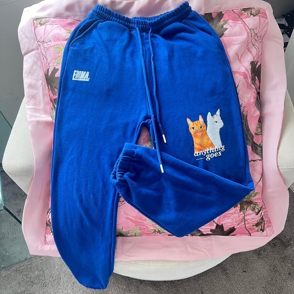 COPY - Emma Chamberlain anything goes cat sweatpants royal blue - Picture 2 of 8
